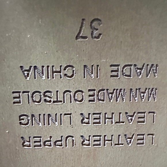 Elegant Fringed Red Sandals - Picture 5 of 6